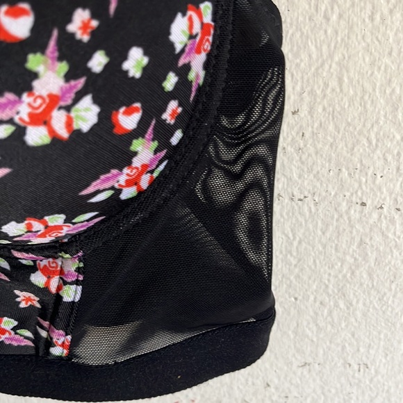 Flower mesh push up pin up style bralette - Picture 3 of 8